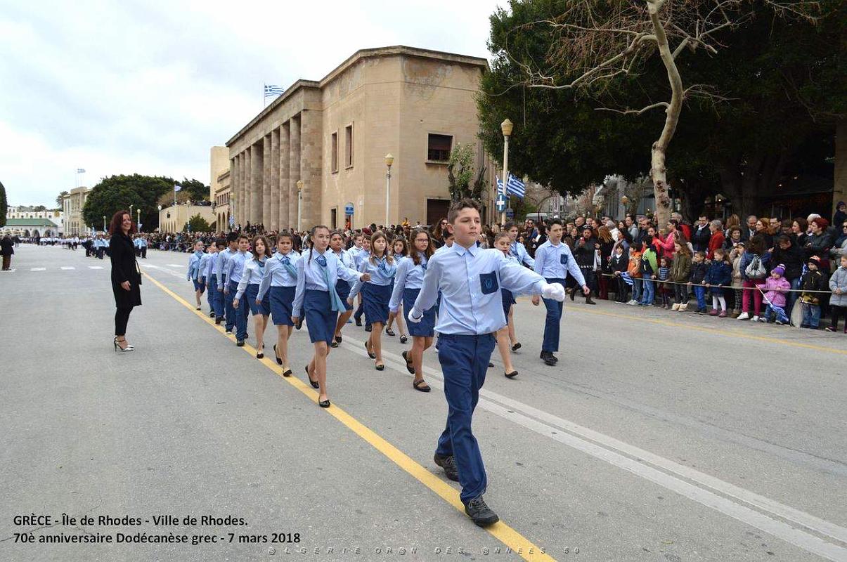 221- Rhodes- Defile Dodecanese grec.JPG